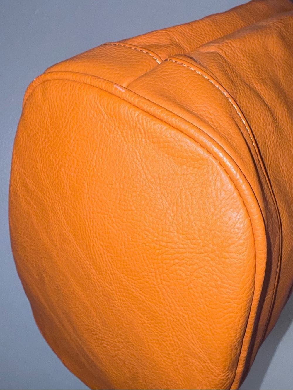 Faux Leather Cognac Bucket Bag Drawstring Crossbody New w/ Plastic Hardware - Picture 8 of 9